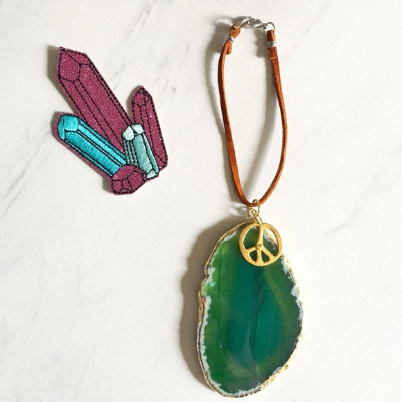 Agate Car Crystal - Rear Window accessory - Picture 2 of 3